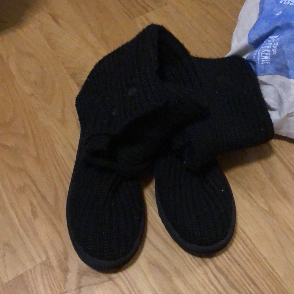 Black, classic cardi ugg tall boots